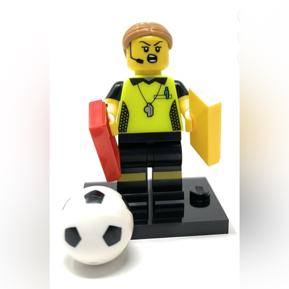 Soccer Referee (Female) - LEGO Collectible Minifigure (Series 24) (2023)